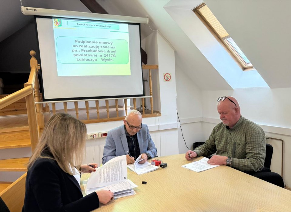 Kolejna inwestycja drogowa w Powiecie Kościerskim w realizacji!