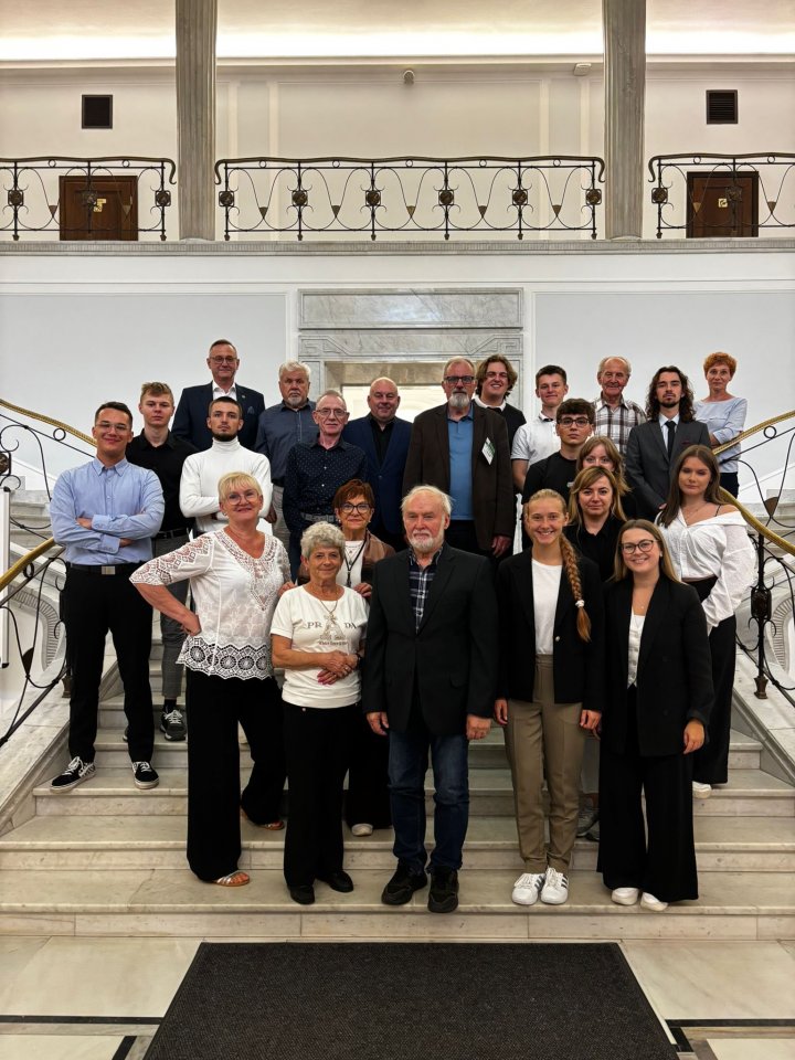 Wizyta Rady Seniorów i Młodzieżowej Rady Powiatu w Sejmie RP